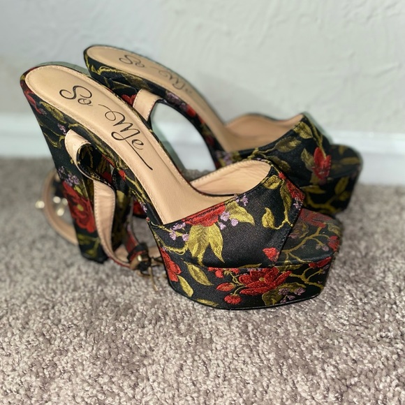 Size 8.5 “So Me” heels. - Picture 3 of 3